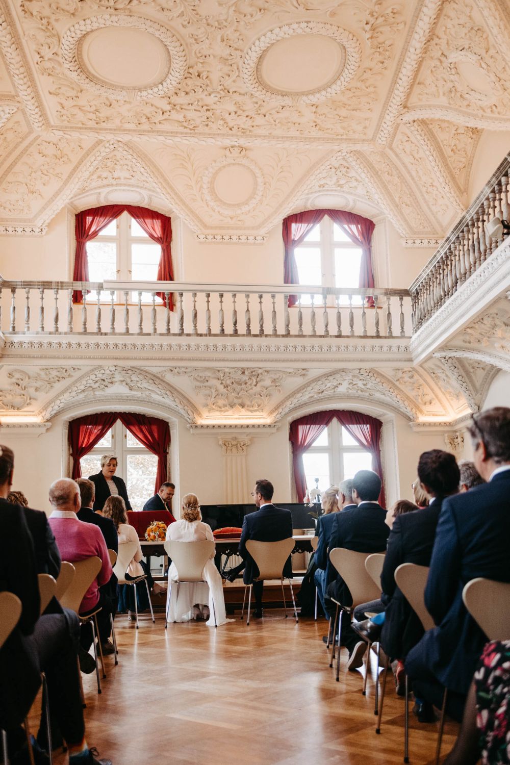 Hochzeitsfotograf Jürgen Heppeler  | Hochzeit mit Vera und Felix in Salem  Shooting am Bodensee in Uhldingen-Mühlhofen Standesamt Museumssaal Überlingen